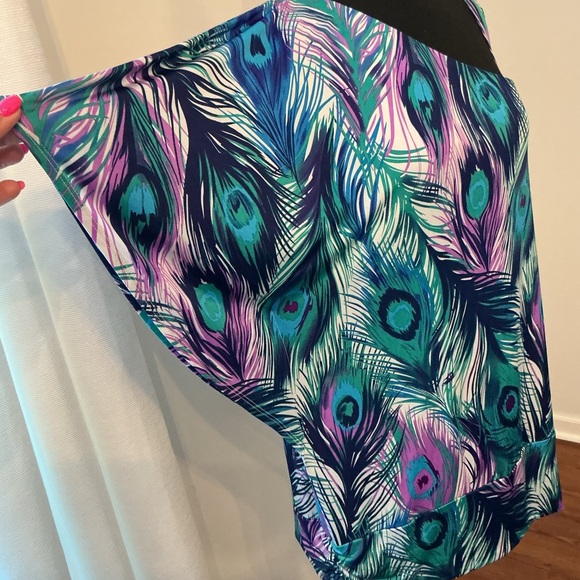 Colorful Abstract Print Top - Picture 6 of 8